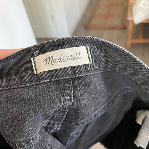 Madewell|Rigid Denim A-Line Washed Black Mini Denim Skirt w Frayed Hem, Buttons• - Picture 11 of 16